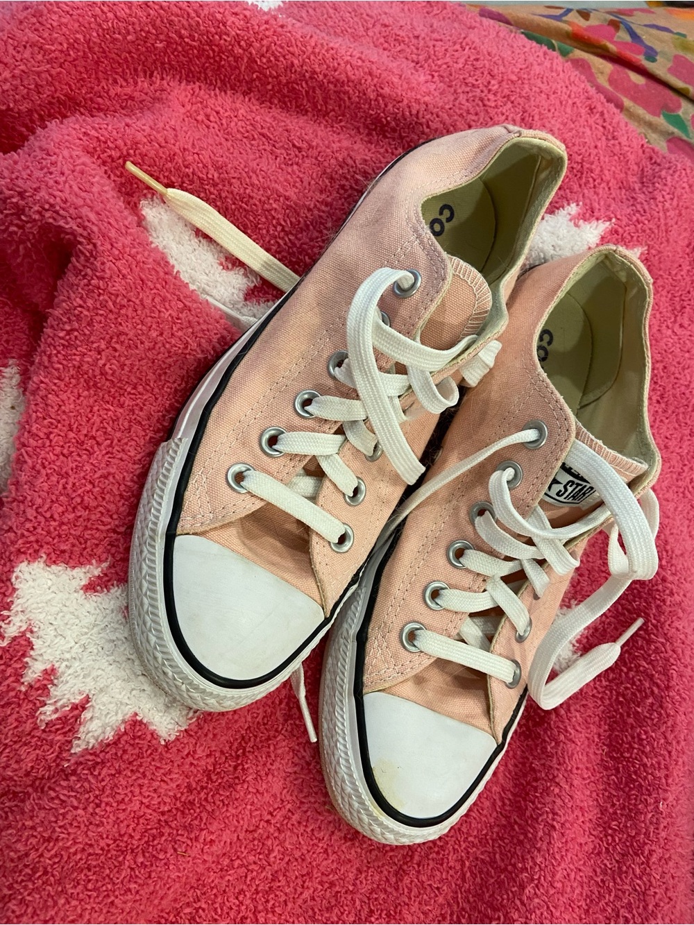 Classic Low-Top Canvas Sneakers in Bubble Gum Pink - Converse. Women’s size 7